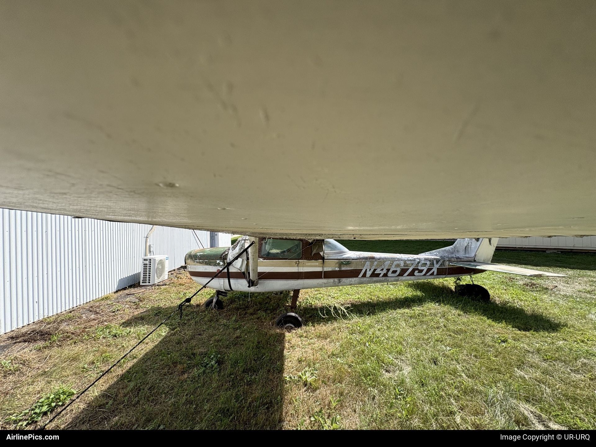 Private Cessna 150 - N4679X at BED
