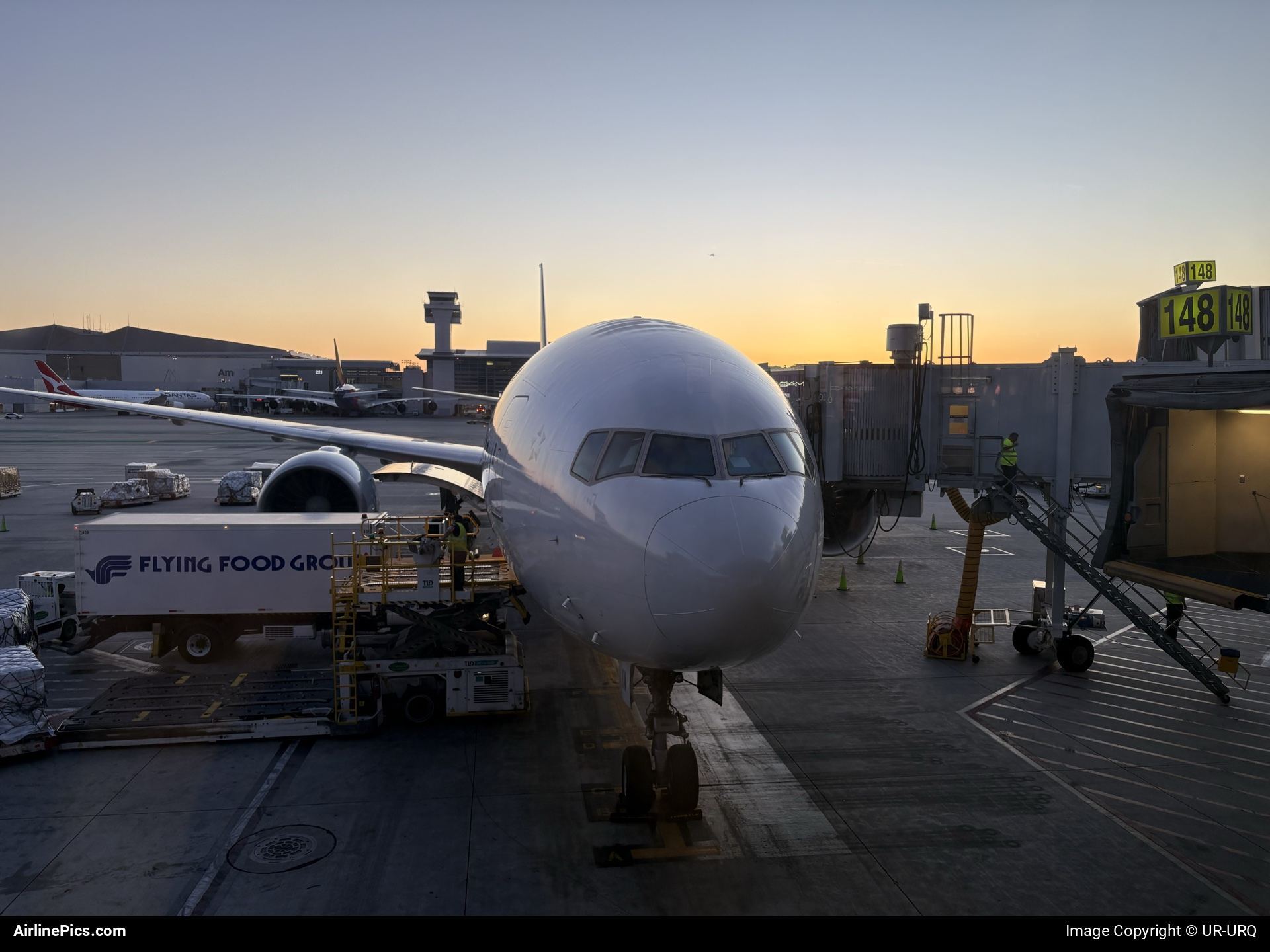 Air New Zealand Boeing 777-300ER - ZK-OKW at LAX