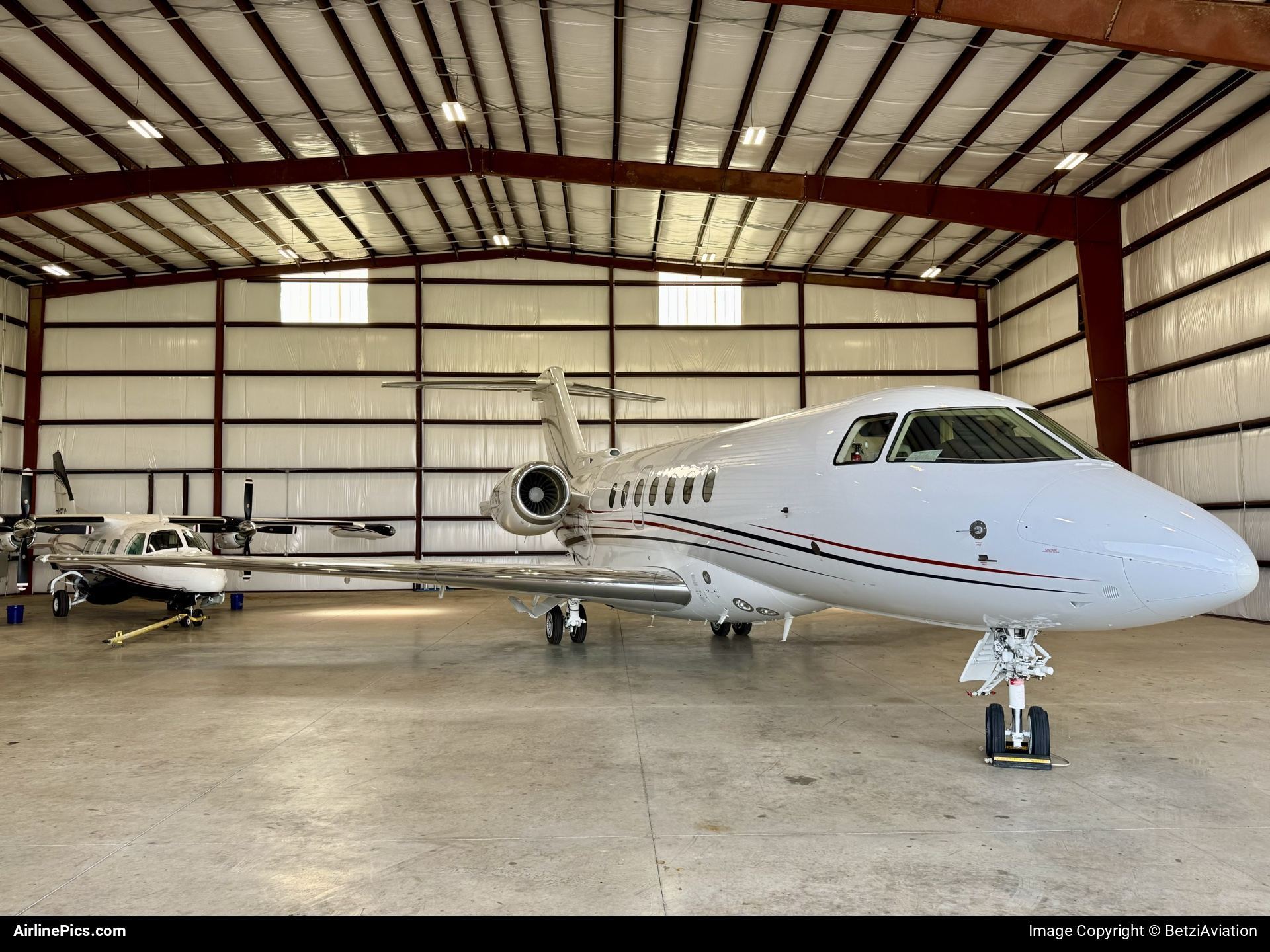 Executive Aviation Service Hawker Beechcraft Hawker 4000 - N1119K at ASG